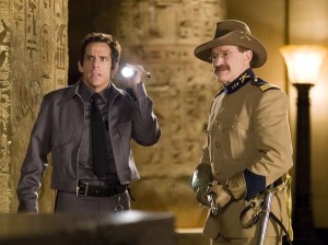 ben-stiller-e-robin-williams-in-una-scena-del-film-una-notte-al-museo-352521