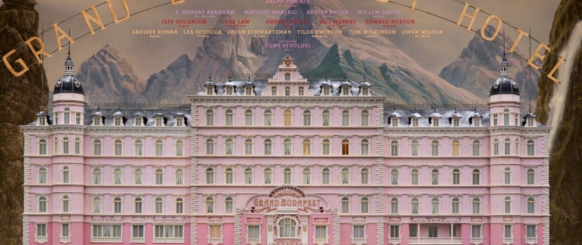 Grand Budapest Hotel. Un bel film tra dolci e birre.